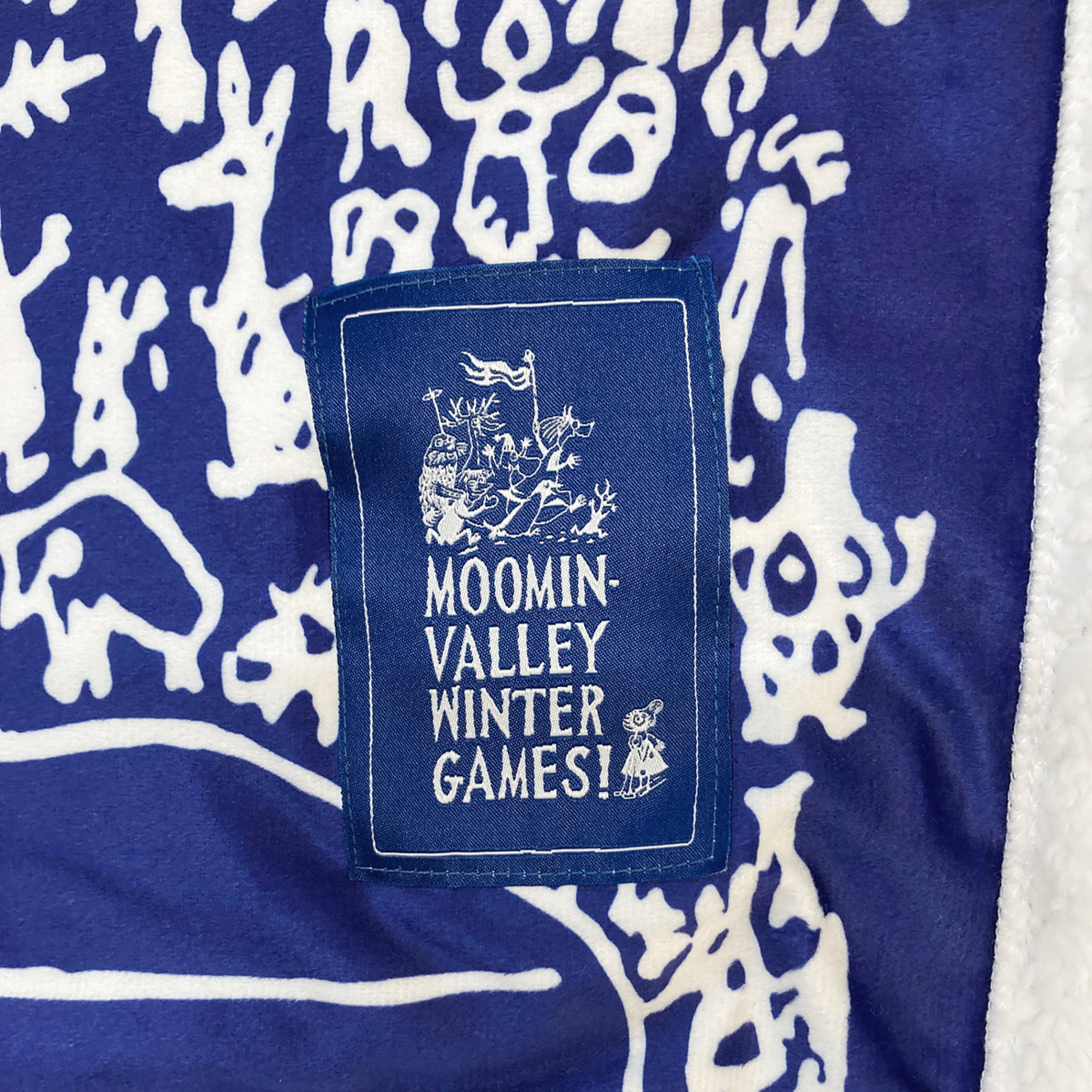 11月上旬頃お届け予定＊シープボアひざ掛け（Moominvalley Winter Games/スキー/BL）＜予約商品＞