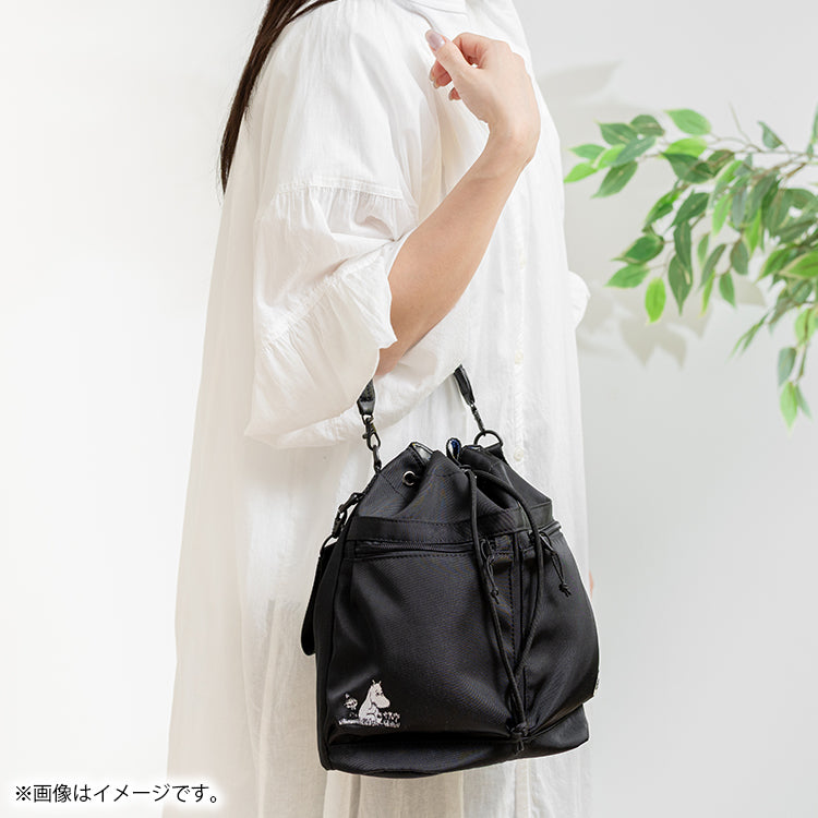 OUTDOOR PRODUCTS 巾着ショルダーバッグ（ムーミン＆リトルミイ）MON703BK-5