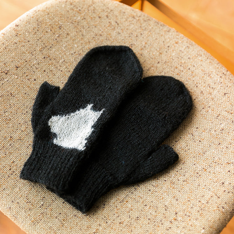 PeopleTree Hand-knitted Mittens (Black/Moomintroll) AKA10-75
